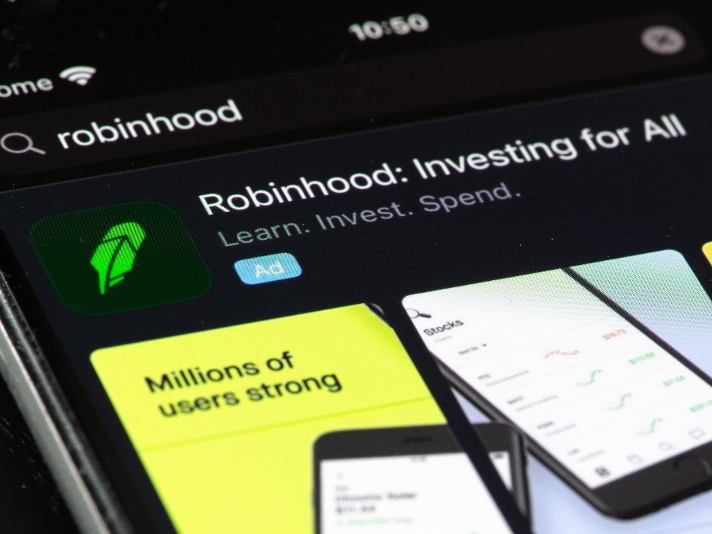 Robinhood might delist cryptos named in SEC's suit against Coinbase & Binance | Invezz